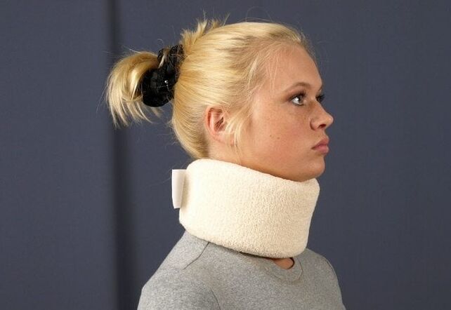 To treat cervical osteochondrosis, women should use a Shants collar